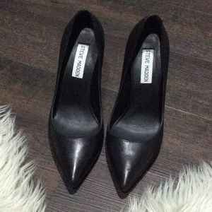 Steve Madden pump